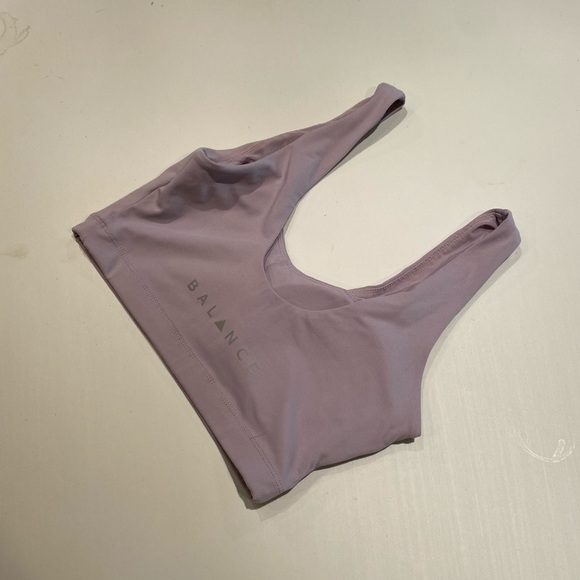 Balance Athletica/Vitality Ascend Top Purple ✨50% OFF BUNDLES✨ - Picture 3 of 3